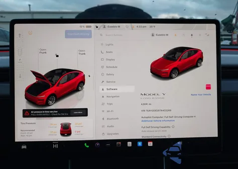2026 Tesla Model Y Premium Rear-Wheel Drive/Standard Rear-Wheel Drive z USA, uszkodzony, nr VIN 7SAYGDED5TA433269